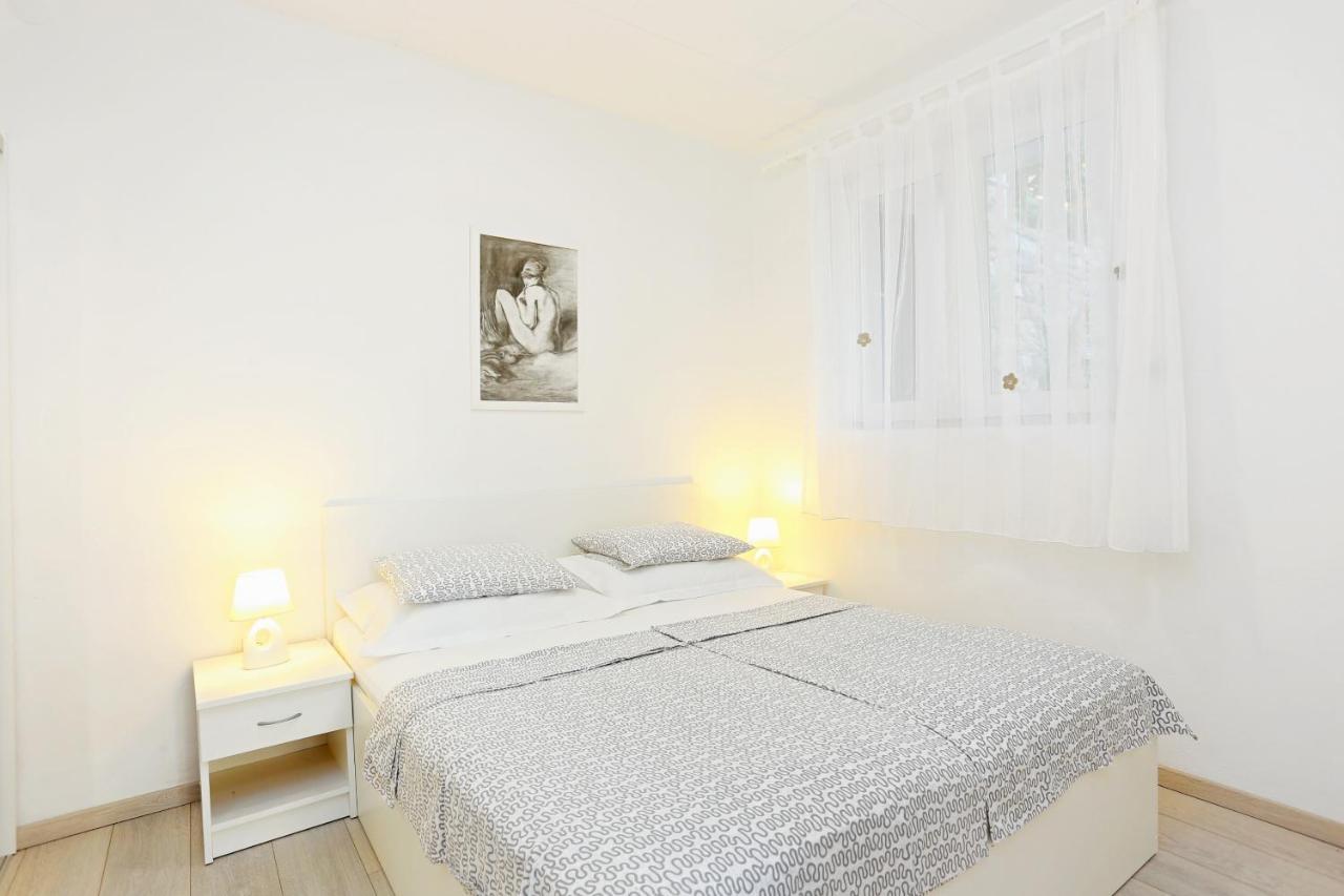 Apartments By The Sea Podgora, Makarska - 2594 מראה חיצוני תמונה