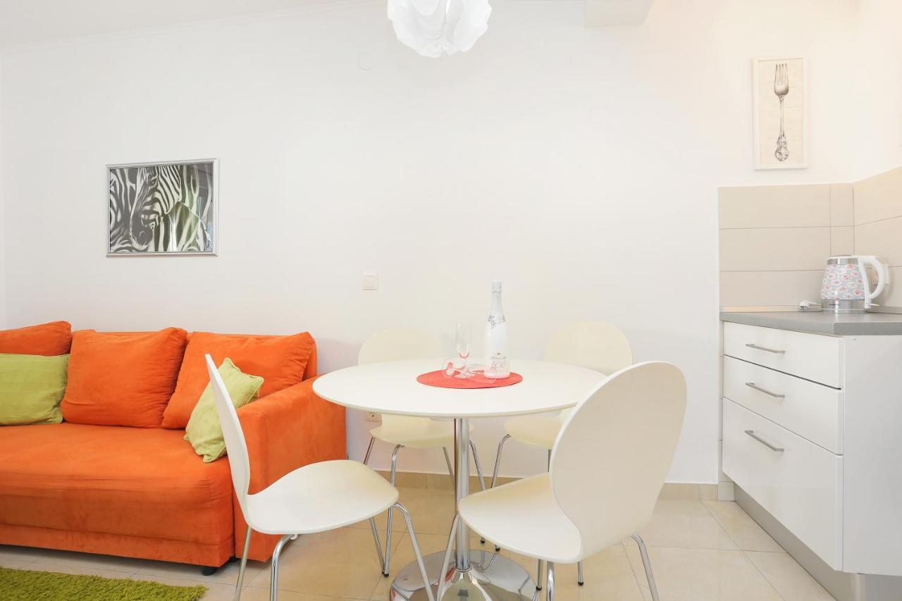 Apartments By The Sea Podgora, Makarska - 2594 מראה חיצוני תמונה